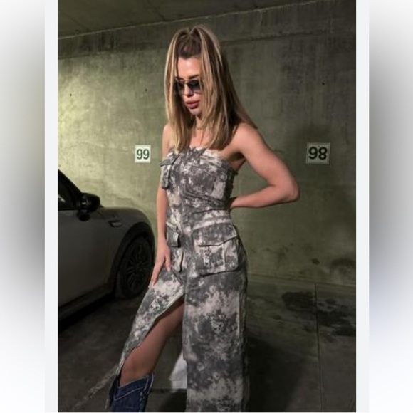 ZARA BLOGGER FAVORITE BANDEU CARGO STRAPLESS ZIP FRONT FITTED CAMO GRAY DRESS - Picture 12 of 12